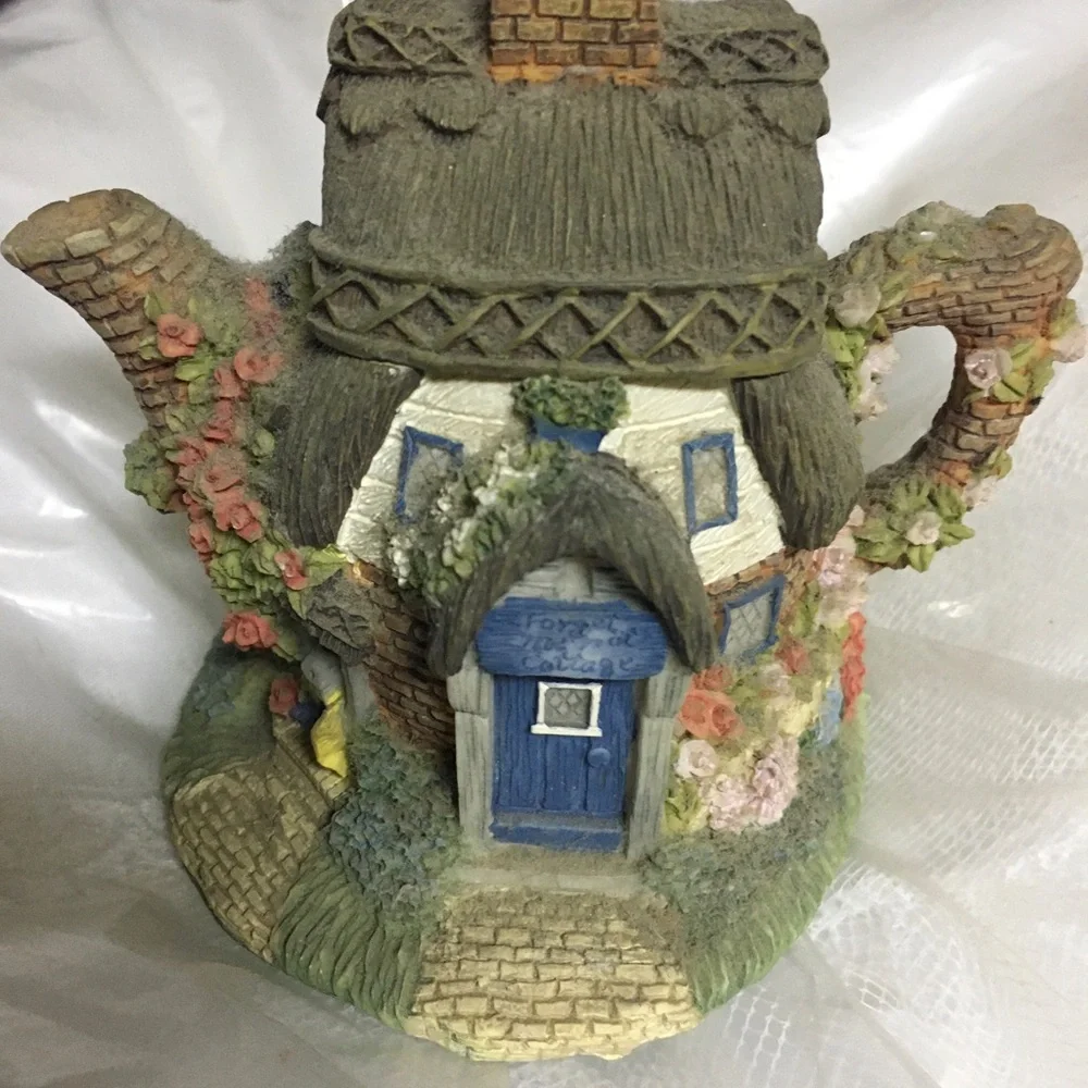 Lenox 1996 Tea Garden English Cottages series "Forget Me Not" Mini teapot 1996 - Picture 2 of 4